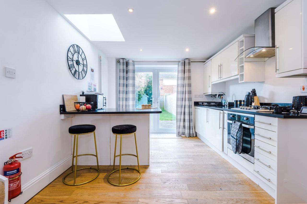 Pristine 2-Bed House In Chester By 53 Degrees Property, Ideal For Families & Small Groups, Great Location - Sleeps 6 Hough Green Eksteriør billede