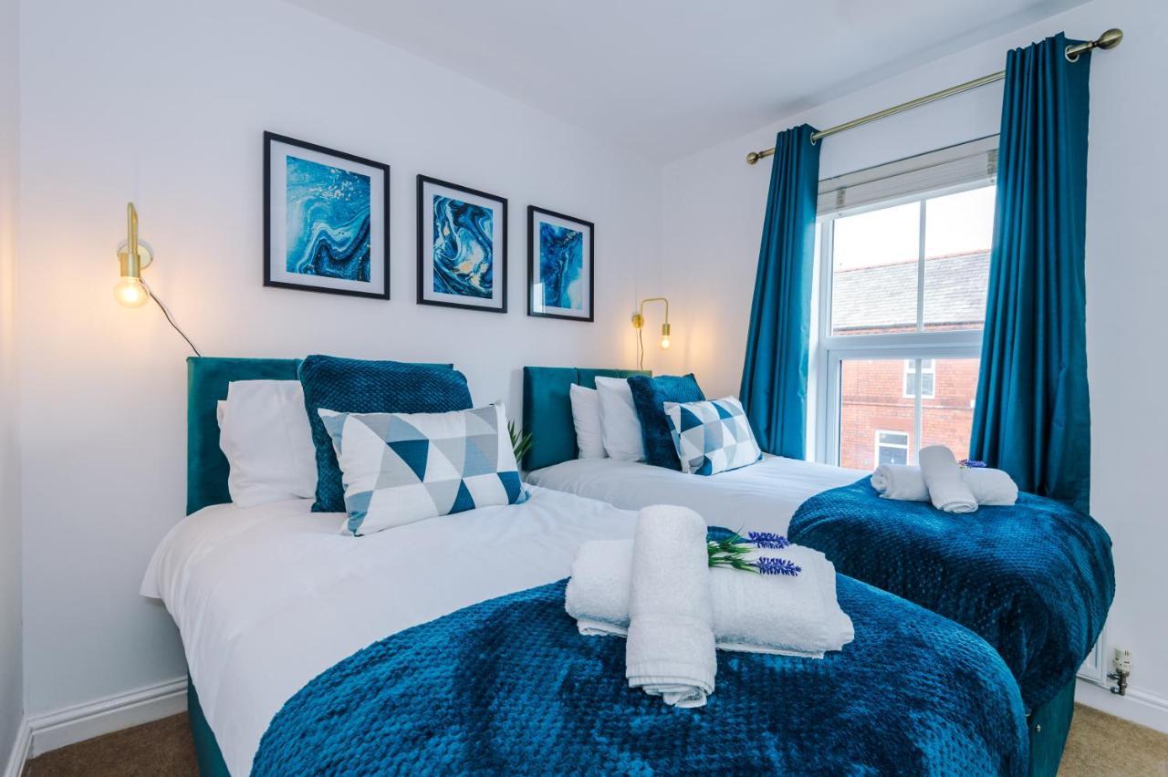 Pristine 2-Bed House In Chester By 53 Degrees Property, Ideal For Families & Small Groups, Great Location - Sleeps 6 Hough Green Eksteriør billede